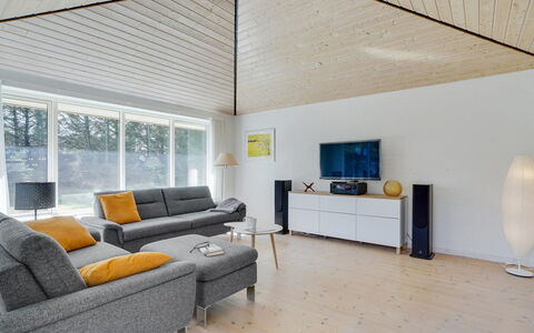 Örjan - 400M from the Sea: Interior Design, Flooring, Möbel, Holz, Fussboden, Decke, Holzboden, Beleuchtung, Wohnzimmer, Couch