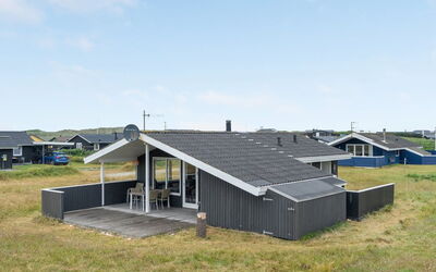 Svea - 400M from the Sea