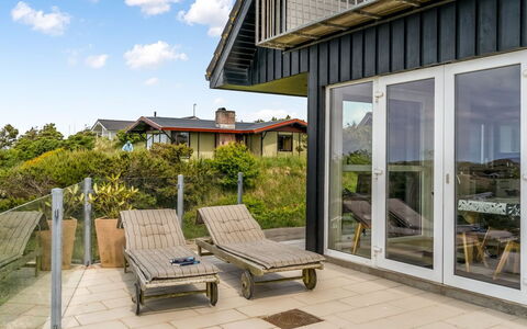 Skamhals - 700M from the Sea: Strauch, Urban Design, Ground, Backstein, Wohnung, Estate, Mauerwerk, Balkon, Landscaping