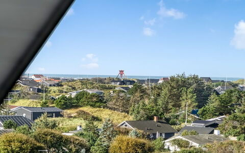 Skamhals - 700M from the Sea: Strauch, Urban Design, Ground, Backstein, Wohnung, Estate, Mauerwerk, Balkon, Landscaping
