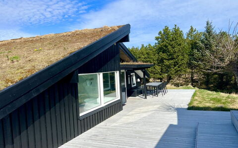 Nilson - 1.4Km from the Sea: Holz, Dach, Haus, Hütte, Tür, Zuhause, Abstellgleis, Grundstueck, Gartenbauten, Schuppen