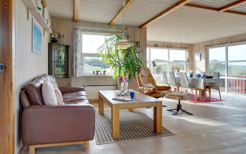 Dana - 290M from the Sea: Holz, Dach, Die Architektur, Zuhause, Haus, Hütte, Abstellgleis, Hartholz, Steigung, Estate