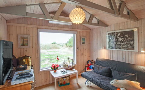 Diuri - 400M from the Sea: Holz, Zuhause, Hütte, Hartholz, Holzbeize, Blockhaus, Planke, Design, Wohnzimmer, Schuppen
