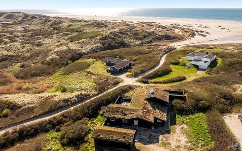 Rutha - 45M from the Sea: Holz, Haus, Hütte, Zuhause, Dach, Ländliches Gebiet, Abstellgleis, Blockhaus, Gartenbauten, Hartholz