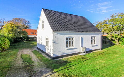 Iara - 6Km from the Sea: Wohnung, Schatten, Balkon, Stuhl, Zaun, Gartenmöbel, Aluminium, Kunstrasen