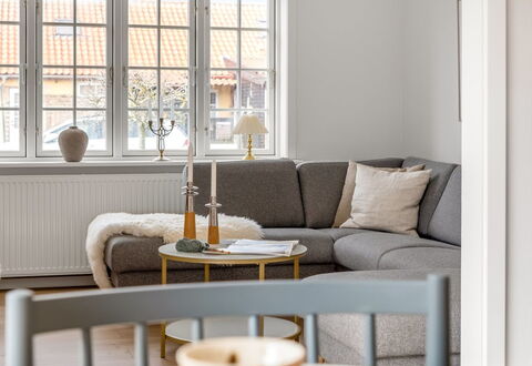 Caranus - 900M from the Sea: Möbel, Interior Design, Flooring, Holz, Fussboden, Zuhause, Tabelle, Wohnzimmer, Zimmer, Holzboden