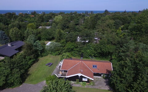 Batsha - 350M from the Sea: Wohngebiet, Zuhause, Haus, Landschaft, Vogelperspektive, Dach, Luftaufnahmen, Grundstueck, Vorort, Menschliche Siedlung