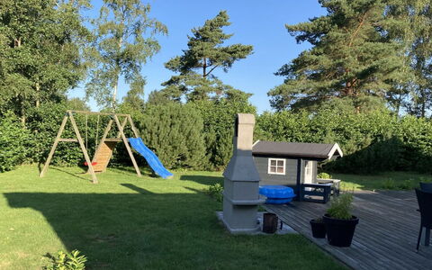 Toa - 600M from the Sea: Dach, Haus, Grundstueck, Zuhause, Hütte, Estate, Gartenbauten, Schatten, Blockhaus, Landscaping