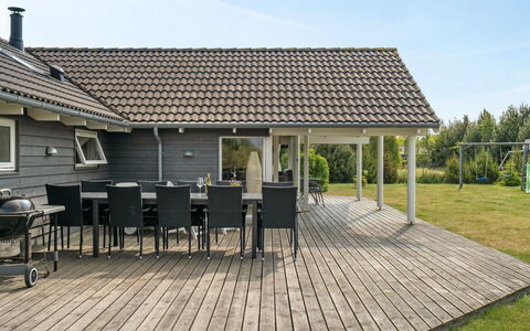 Bolli - 1.1Km from the Sea: Dach, Zuhause, Tür, Hütte, Schatten, Abstellgleis, Garten, Estate, Hinterhof