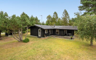 Elja - 600M from the Sea