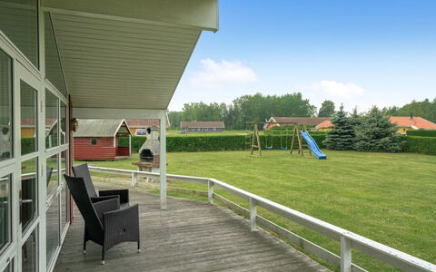 Folke - 250M from the Sea: Pflanzengemeinschaft, Sonnenlicht, Krautige Pflanze, Garten, Plantage, Landwirtschaft, Bauernhof