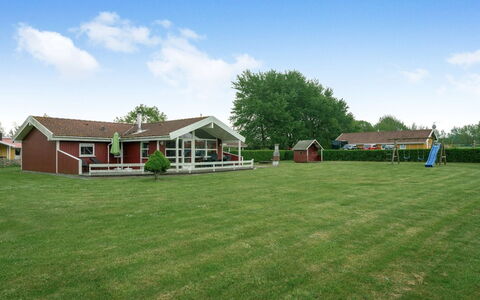 Folke - 250M from the Sea: Pflanzengemeinschaft, Sonnenlicht, Krautige Pflanze, Garten, Plantage, Landwirtschaft, Bauernhof