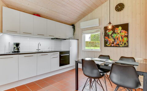 Helga - 100M from the Sea: Interior Design, Flooring, Holz, Decke, Fussboden, Küche, Möbel, Countertop, Zimmer, Major Appliance