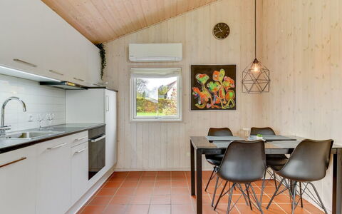 Helga - 100M from the Sea: Interior Design, Holz, Flooring, Decke, Möbel, Küche, Fussboden, Countertop, Beleuchtung, Zimmer