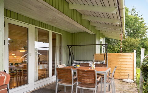 Ingebore - 350M from the Sea: Dach, Haus, Grundstueck, Zuhause, Hütte, Estate, Gartenbauten, Schatten, Blockhaus, Landscaping
