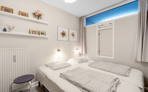 Raimo - 50M from the Sea: Bett, Schlafzimmer, Interior Design, Wand, Fussboden, Bedding, Bettdecke, Möbel, Decke, Flooring