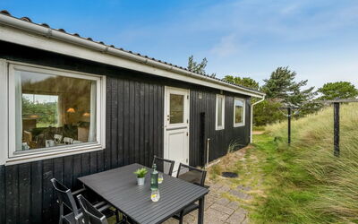 Senta - 200M from the Sea