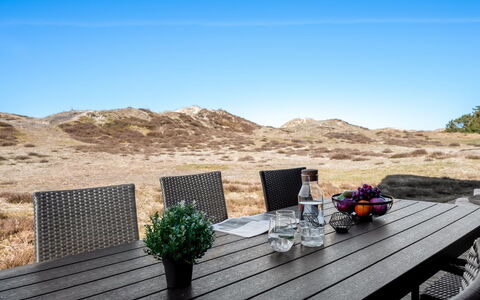 Larsen - 900M from the Sea: Möbel, Tabelle, Gartenmöbel, Tisch Im Freien, Küche & Esszimmer Tisch, Stuhl, Hartholz, Kaffetisch, Picknicktisch, Holzbeize