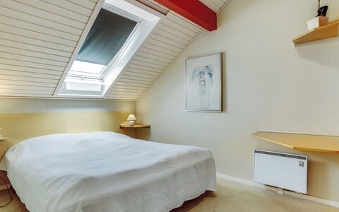 Fotij - 2.3Km from the Sea: Interior Design, Flooring, Fussboden, Decke, Holz, Schlafzimmer, Bett, Möbel, Zimmer, Beleuchtung