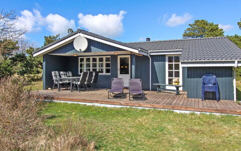 Marja - 1.3Km from the Sea: Holz, Dach, Die Architektur, Zuhause, Haus, Hütte, Abstellgleis, Hartholz, Steigung, Estate