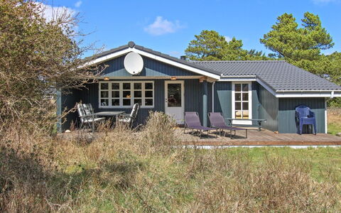 Marja - 1.3Km from the Sea: Holz, Dach, Die Architektur, Zuhause, Haus, Hütte, Abstellgleis, Hartholz, Steigung, Estate