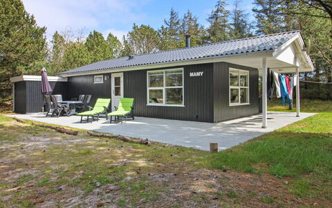 Dika - 1Km from the Sea: Haus, Zuhause, Dach, Hütte, Abstellgleis, Gartenbauten, Schuppen, Garten, Schatten, Estate