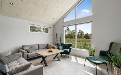 Måns - 500M to the Fjord: Flooring, Decke, Interior Design, Fussboden, Couch, Wohnzimmer, Holzboden, Hartholz