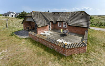Drea - 250M from the Sea