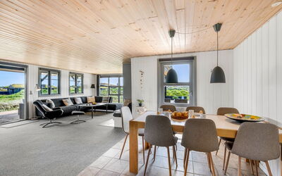 Anetta - 200M from the Sea