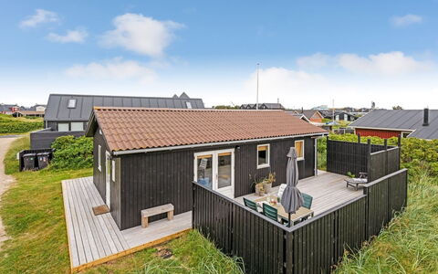 Köbes - 200M from the Sea: Wohnung, Schatten, Balkon, Stuhl, Zaun, Gartenmöbel, Aluminium, Kunstrasen