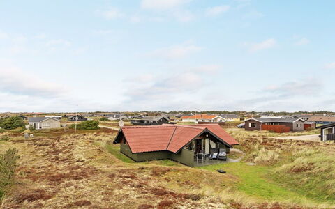 Ardan - from the Sea: Strauch, Urban Design, Ground, Backstein, Wohnung, Estate, Mauerwerk, Balkon, Landscaping
