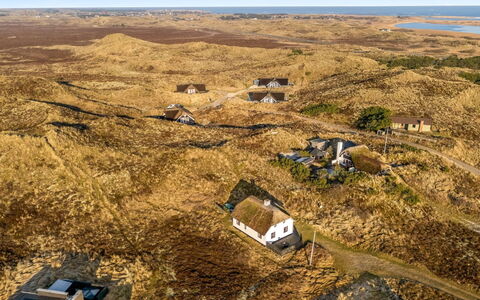 Trugot - 450M to the Fjord: Hütte, Zuhause, Haus, Dach, Veranda, Estate, Abstellgleis, Gartenbauten, Bauernhaus, Garten