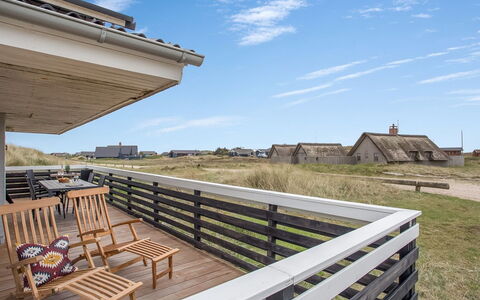 Ozeana - from the Sea: Strauch, Urban Design, Ground, Backstein, Wohnung, Estate, Mauerwerk, Balkon, Landscaping