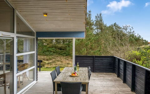Andrie - 800M from the Sea: Strauch, Urban Design, Ground, Backstein, Wohnung, Estate, Mauerwerk, Balkon, Landscaping
