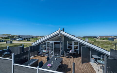 Henning - from the Sea: Hütte, Zuhause, Haus, Dach, Veranda, Estate, Abstellgleis, Gartenbauten, Bauernhaus, Garten
