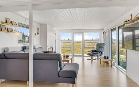 Carelle - 300M from the Sea: Flooring, Fussboden, Holz, Interior Design, Holzboden, Decke, Möbel, Wohnzimmer, Zuhause, Couch