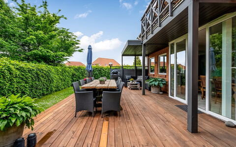 Thiokk - 500M from the Sea: Holz, Zuhause, Veranda, Deck, Hartholz, Dach, Holzbeize, Holzboden, Eco Hotel