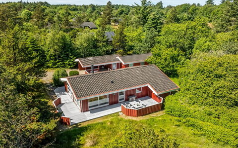 Anneke - 2Km from the Sea: Die Architektur, Dach, Zuhause, Verbundwerkstoff, Daylighting, Abstellgleis, Auffahrt