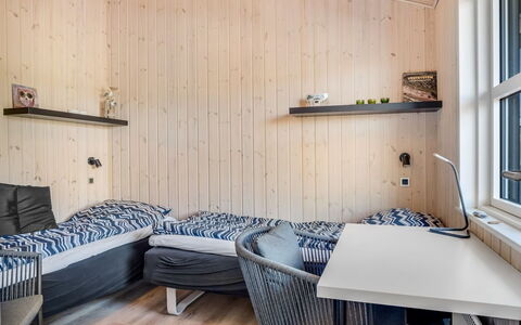 Danila - 600M from the Sea: Möbel, Interior Design, Fussboden, Flooring, Holz, Decke, Zimmer, Schlafzimmer, Beleuchtung, Bett