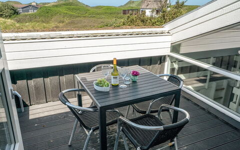 Swerting - 230M from the Sea: Zuhause, Hütte, Veranda, Abstellgleis, Bauernhaus, Outdoor Struktur