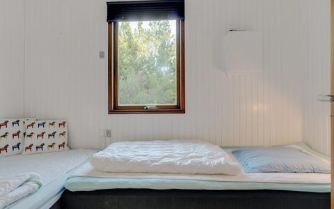Antoinetta - 900M from the Sea: Bett, Wand, Schlafzimmer, Holz, Interior Design, Fussboden, Flooring, Bettdecke, Bedding, Zimmer