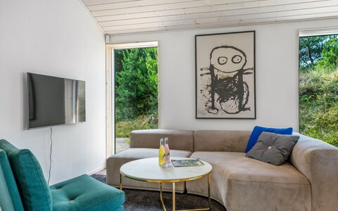 Kadife - 750M from the Sea: Möbel, Interior Design, Fussboden, Couch, Flooring, Wand, Wohnzimmer, Holz, Zimmer, Zuhause