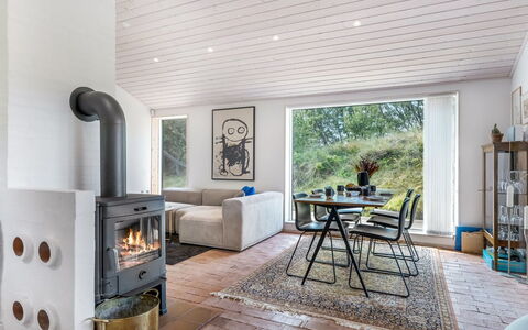 Kadife - 750M from the Sea: Möbel, Flooring, Interior Design, Holz, Fussboden, Wohnzimmer, Decke, Couch, Holzboden, Haushaltsgerät