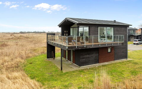 Gerniot - 500M from the Sea: Die Architektur, Dach, Zuhause, Verbundwerkstoff, Daylighting, Abstellgleis, Auffahrt