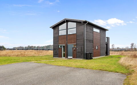 Gerniot - 500M from the Sea: Die Architektur, Dach, Zuhause, Verbundwerkstoff, Daylighting, Abstellgleis, Auffahrt