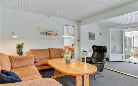 Cenia - 450M from the Sea: Möbel, Interior Design, Flooring, Couch, Wand, Fussboden, Decke, Holz, Wohnzimmer, Zimmer
