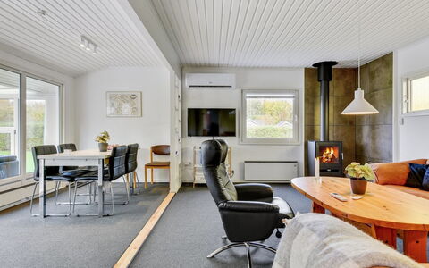 Cenia - 450M from the Sea: Interior Design, Decke, Flooring, Holz, Möbel, Fussboden, Wohnzimmer, Couch, Zimmer, Zuhause
