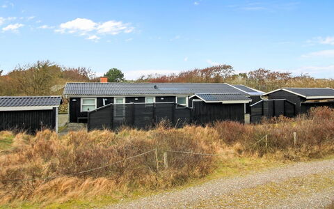Aatos - 500M from the Sea: Pflanzengemeinschaft, Sonnenlicht, Krautige Pflanze, Garten, Plantage, Landwirtschaft, Bauernhof
