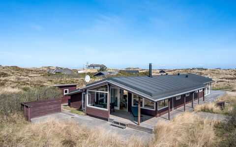 Hristina - 200M from the Sea: Dach, Grundstueck, Hütte, Zuhause, Ländliches Gebiet, Schuppen, Abstellgleis, Gartenbauten, Blockhaus, Hütte