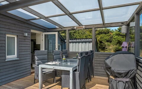 Eliene - 500M from the Sea: Decke, Flooring, Interior Design, Fussboden, Verbundwerkstoff, Möbel, Resort, Hotel, Design, Daylighting